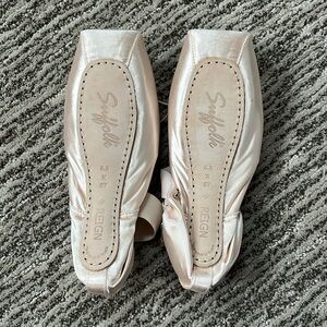 Suffolk Reign 6.5 X ST Pointe Shoe